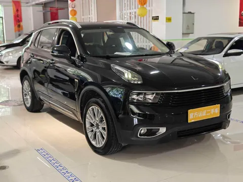Lynk & Co 01