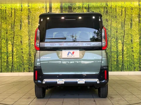 Mitsubishi Delica Mini