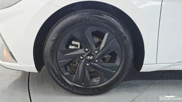 Hyundai Elantra (Avante)