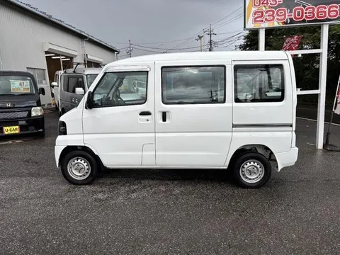 Mitsubishi Minicab Van