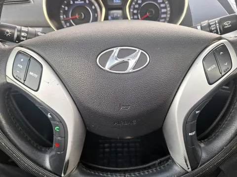 Hyundai Elantra (Avante)