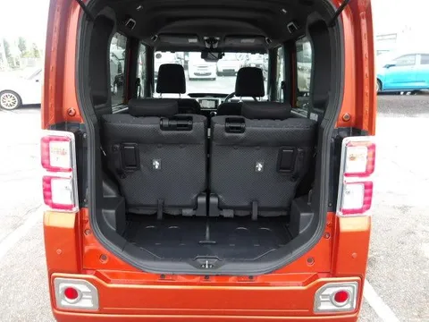 Toyota Pixis Mega