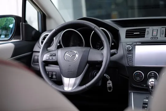 Mazda Mazda 5