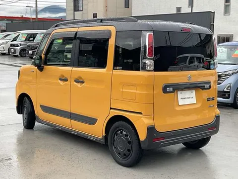 Suzuki Spacia