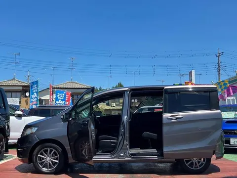 Honda Freed Spike