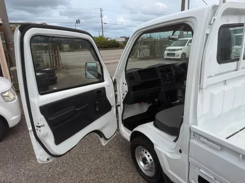 Mazda Scrum Truck