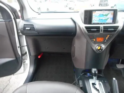 Toyota iQ
