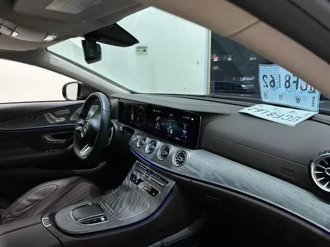 Mercedes-Benz Mercedes-Benz CLS