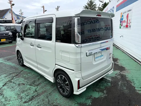 Suzuki Spacia Custom