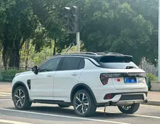 Lynk & Co 01