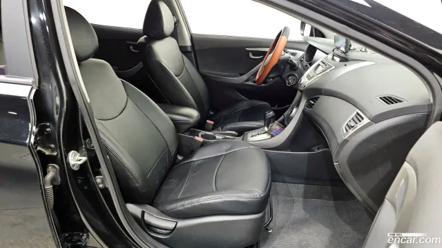 Hyundai Elantra (Avante)