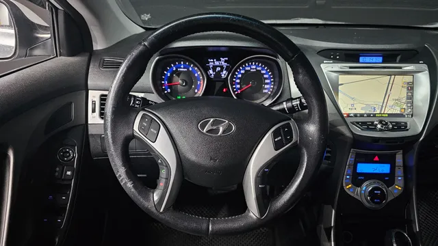 Hyundai Elantra (Avante)
