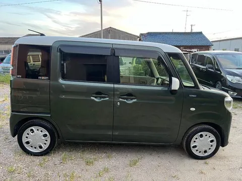 Suzuki Spacia