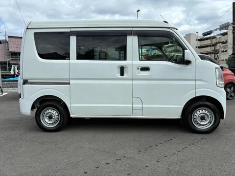 Nissan Clipper