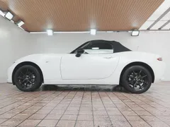 Mazda MX-5 (Roadster)