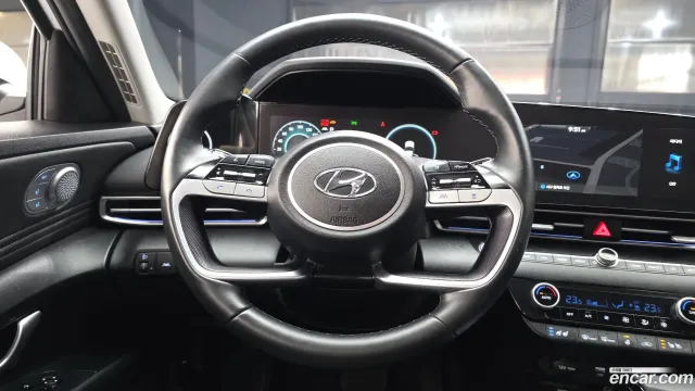Hyundai Elantra (Avante)