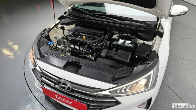 Hyundai Elantra (Avante)