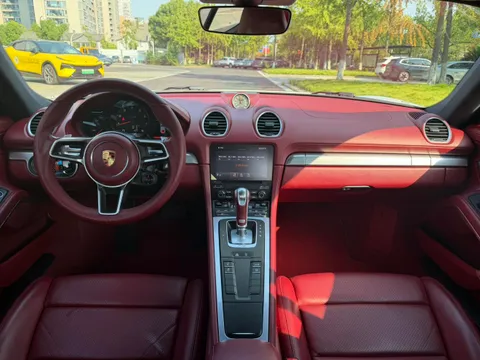 Porsche 718