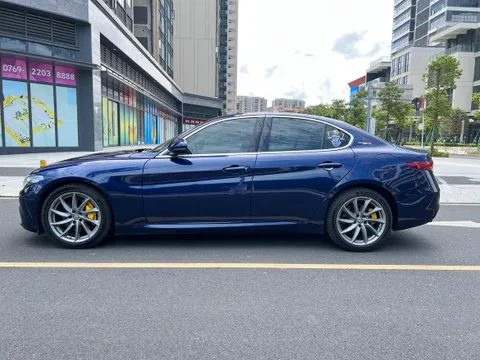 Alfa Romeo Giulia