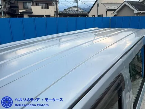 Nissan Clipper Van