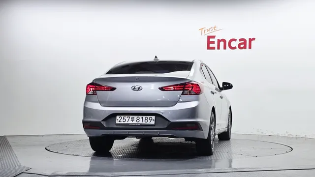 Hyundai Elantra (Avante)