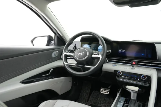 Hyundai Elantra (Avante)