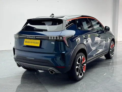 Lynk & Co 06