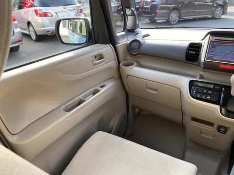 Honda N-BOX Plus