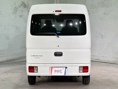 Mitsubishi Minicab Van