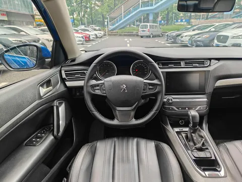 Peugeot 408