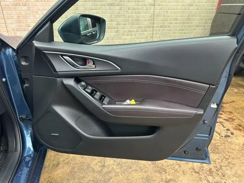 Mazda Axela Sport