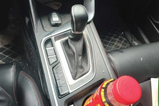 Geely Binray