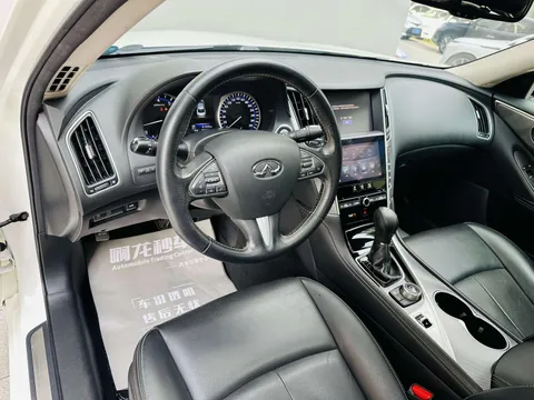 Infiniti Q50L