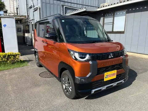 Mitsubishi Delica Mini