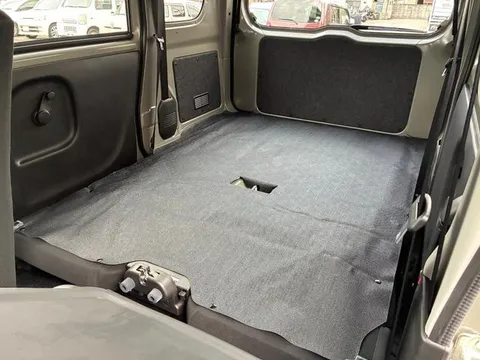 Nissan Clipper Van