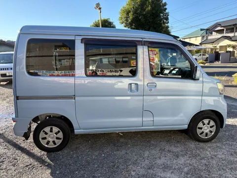 Toyota Pixis Van