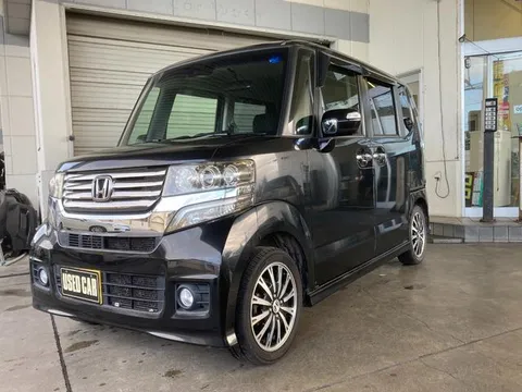 Honda N-BOX Custom