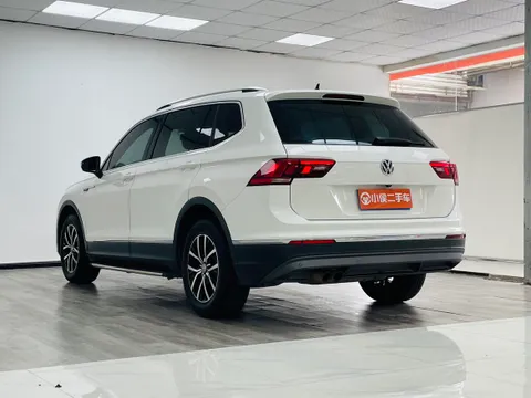 Volkswagen Tiguan L