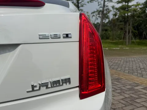 Cadillac ATS-L