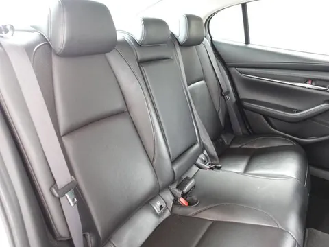 Mazda MAZDA3 Sedan