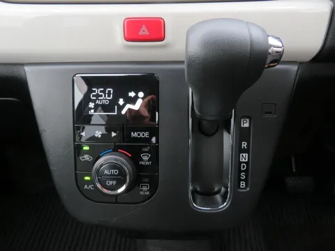 Daihatsu Mira Tocot