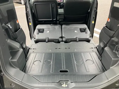 Toyota Pixis Mega