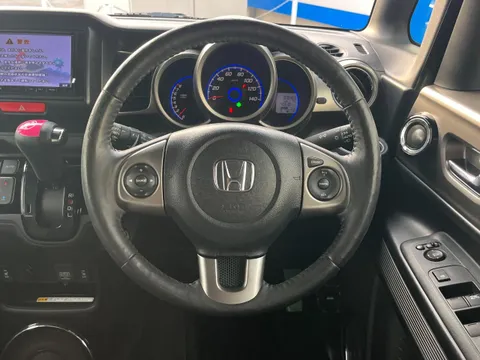 Honda N-BOX Slash