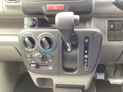 Nissan Clipper