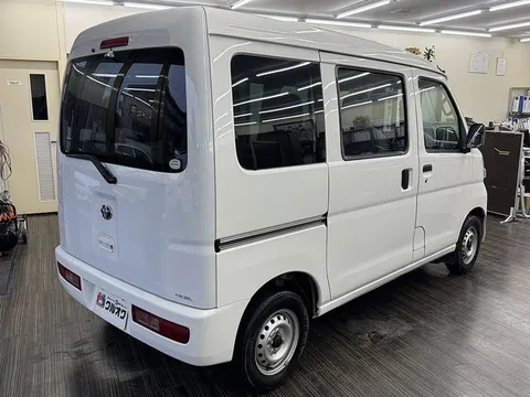 Toyota Pixis Van