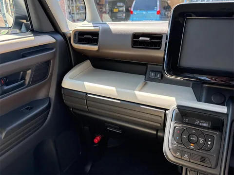 Suzuki Spacia