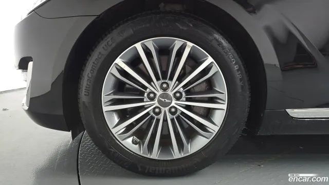 Genesis G90 (EQ900)