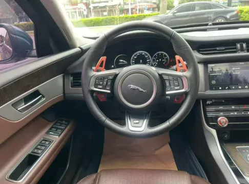 Jaguar XFL