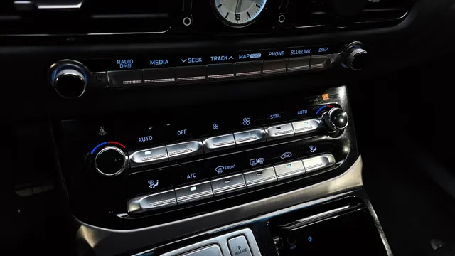 Genesis G90 (EQ900)
