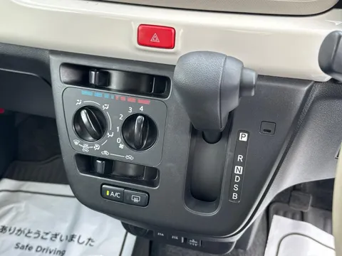 Daihatsu Mira Tocot